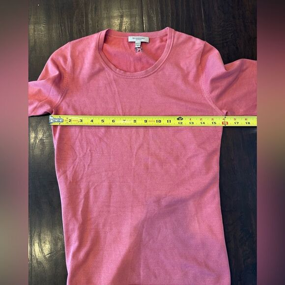 Burberry Women's Pink Short sleeve Silk Top T Shirt with Buttons Size Small - Picture 9 of 10